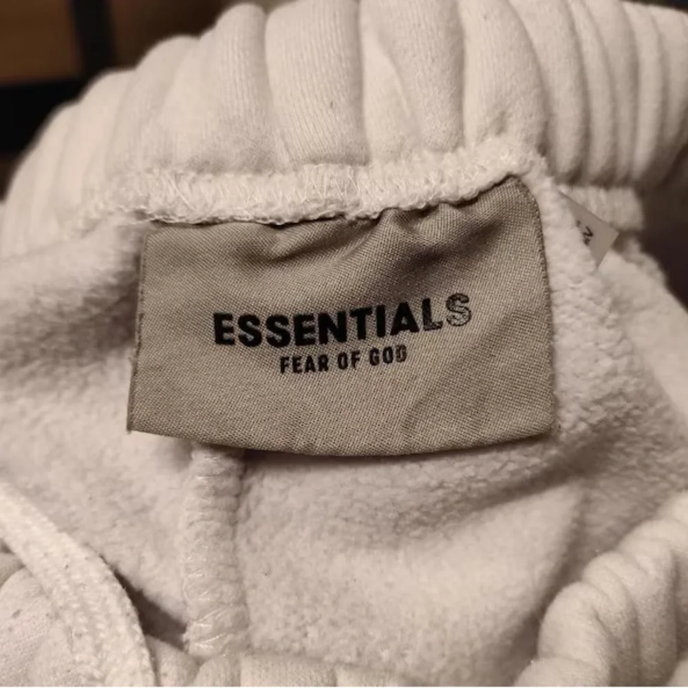 Essentials Fear of God White Sweatpants - Picture 1 of 5